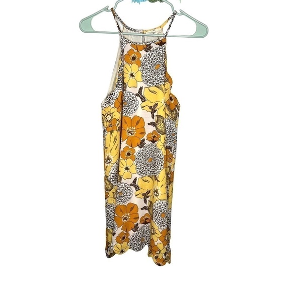 Entro Boutique Marigold Retro 60s Floral Inspired Sleeveless Scallop Shift Dress - Picture 3 of 14